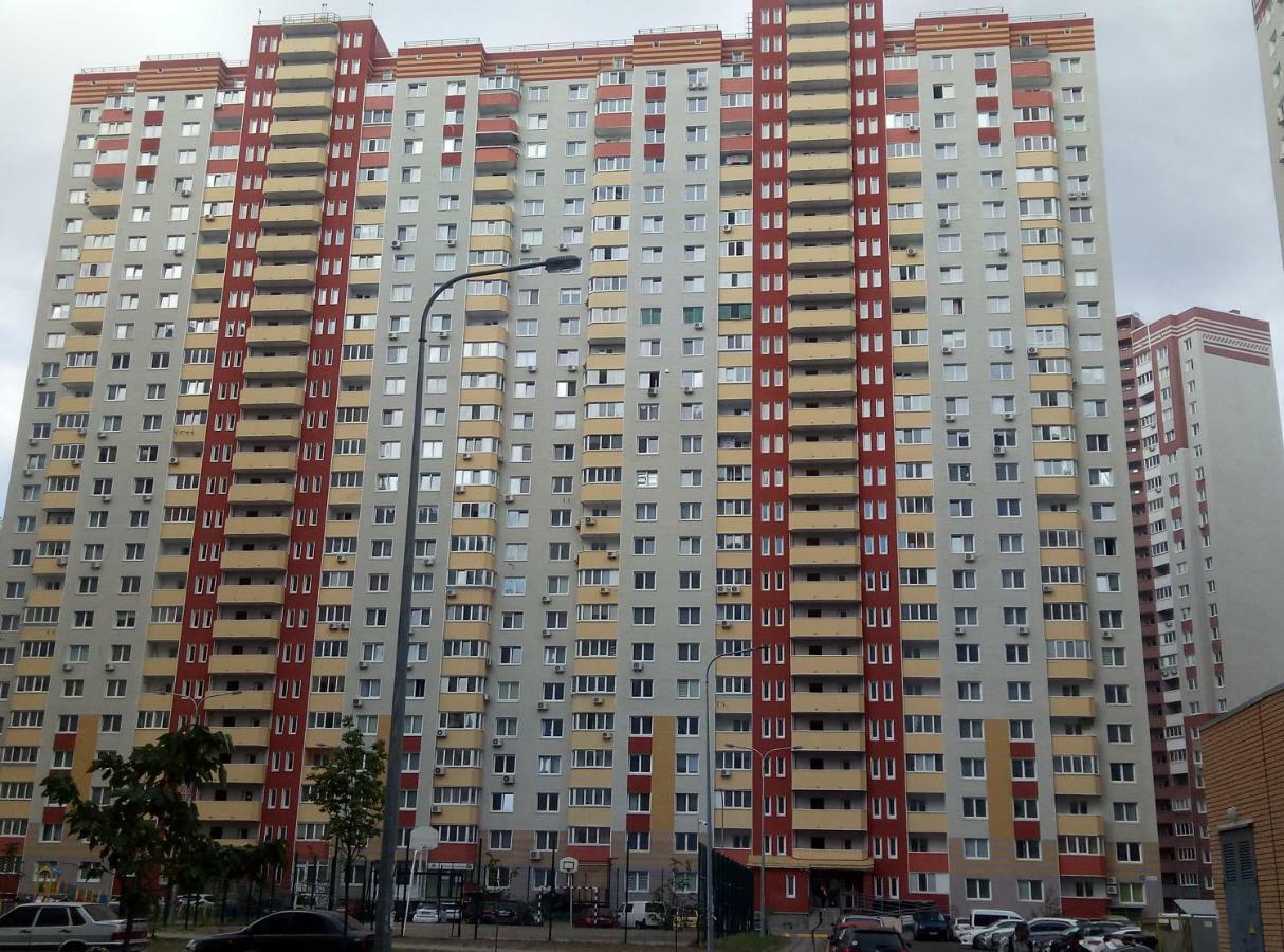Просторные Апартаменты Бариса Гмыри 14Б Κίεβο Εξωτερικό φωτογραφία